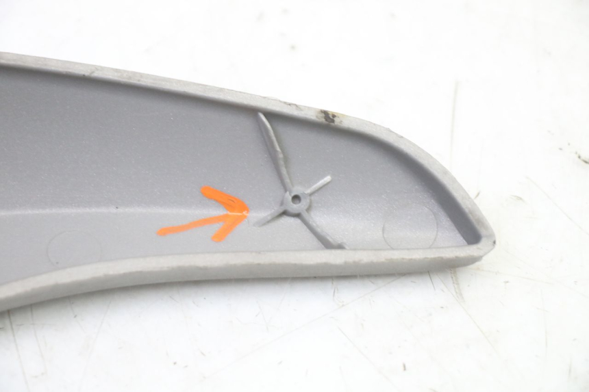 photo de OSŁONA BOCZNA RAMY PIAGGIO LIBERTY 4T 50 (2009 - 2015) - Stan powierzchni