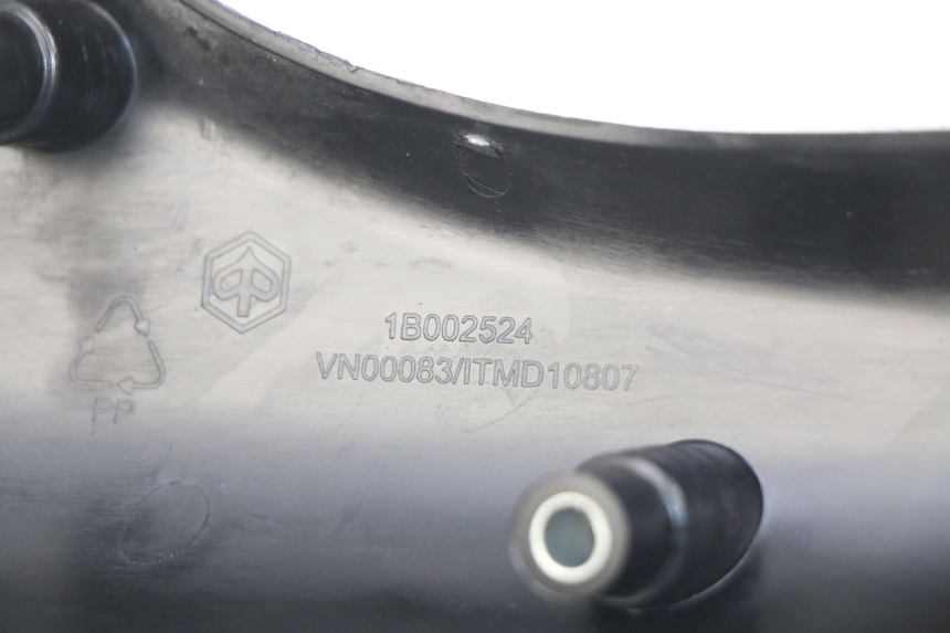 photo de OSŁONA BOCZNA RAMY PIAGGIO LIBERTY IGET 4T 50 (2015 - 2020) - Szczegół części