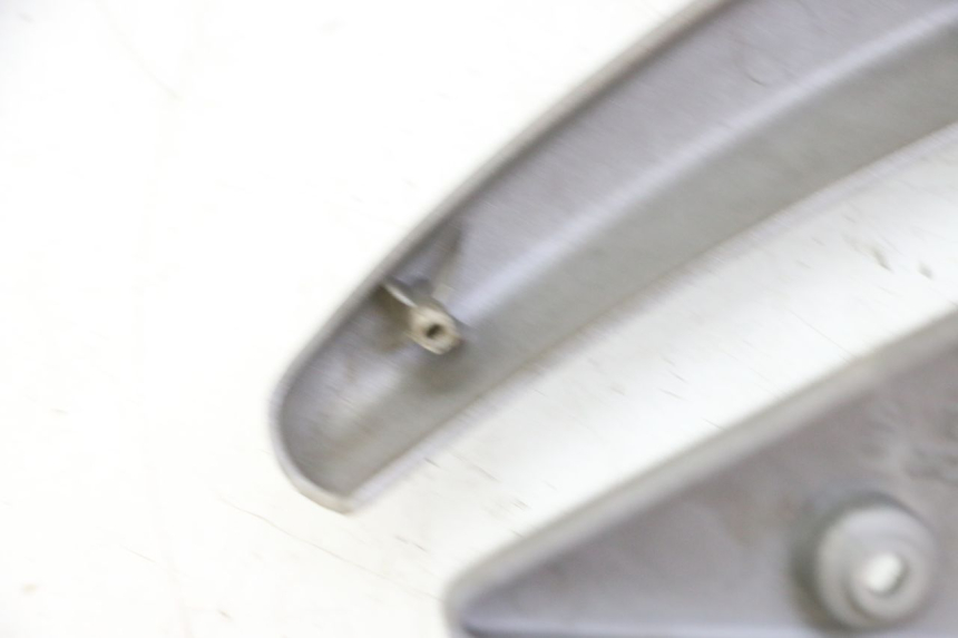 photo de OSŁONA BOCZNA RAMY PIAGGIO LIBERTY 125 (1998 - 2008) - Inny kąt widzenia