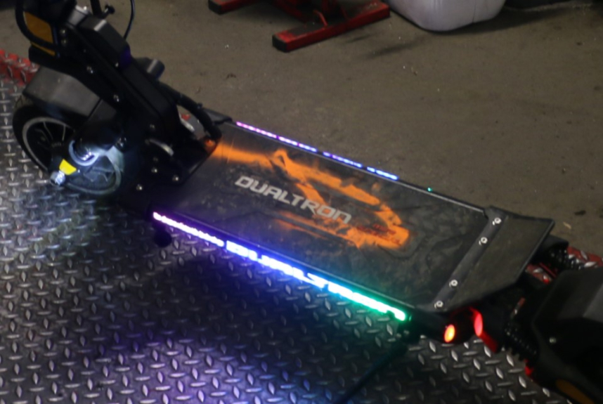 photo de OSŁONA BOCZNA RAMY DUALTRON MINI SPECIAL 1 - Zoom stanu zużycia