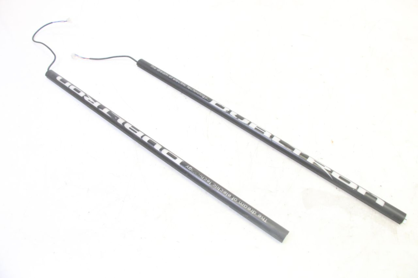 photo de OSŁONA BOCZNA RAMY DUALTRON MINI SPECIAL 1 - Stan powierzchni