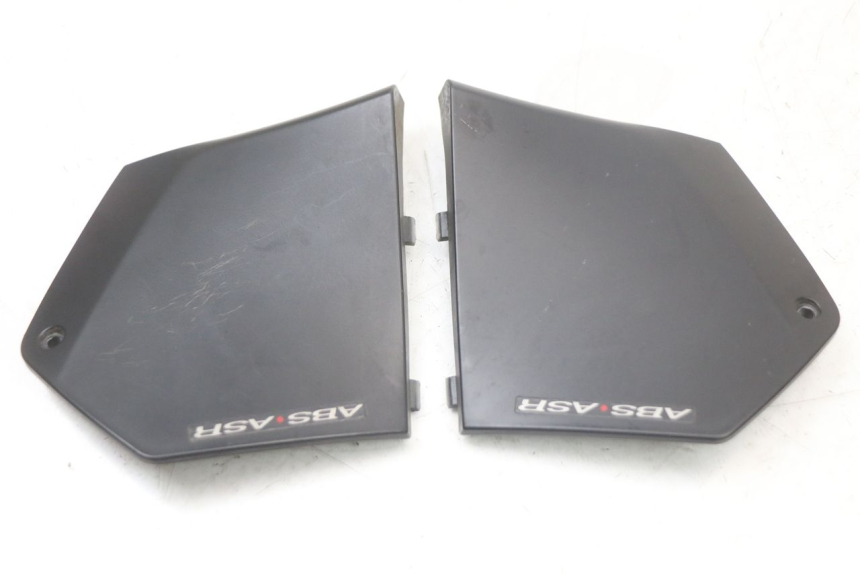 photo de OSŁONA BOCZNA RAMY PIAGGIO MP3 HPE 350 (2018 - 2020) - Szczegół części