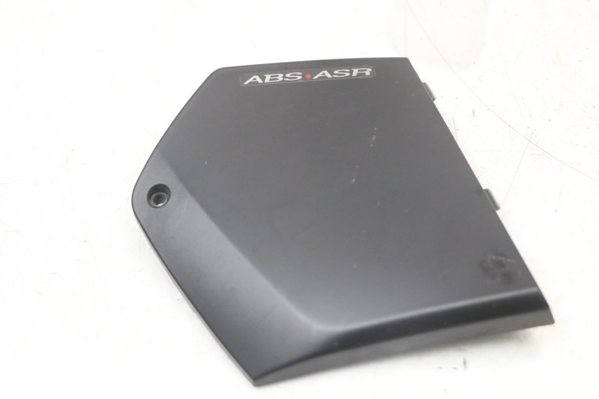 photo de OSŁONA BOCZNA RAMY PIAGGIO MP3 HPE 350 (2018 - 2020) - Punkty mocowania