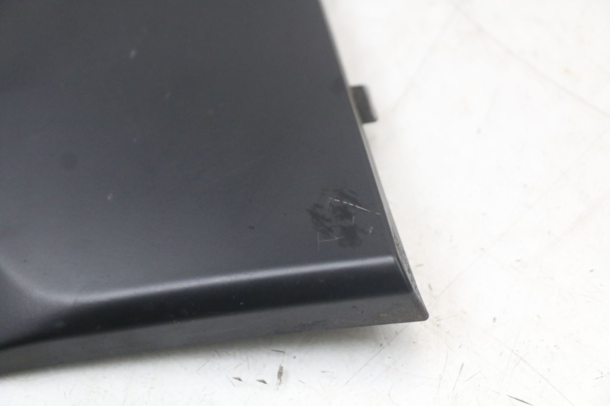 photo de OSŁONA BOCZNA RAMY PIAGGIO MP3 HPE 350 (2018 - 2020) - Stan powierzchni