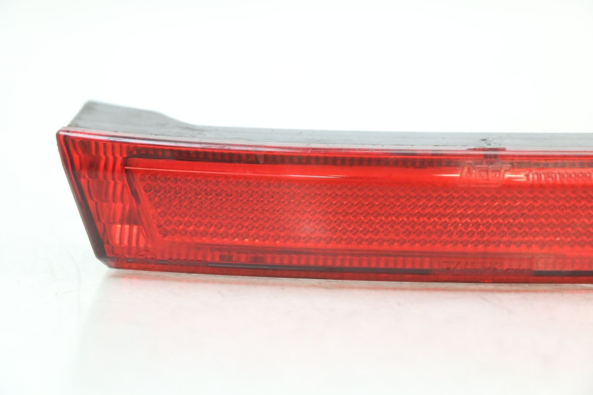 photo de OSŁONA BOCZNA RAMY PIAGGIO MP3 125 (2006 - 2014) - Zoom stanu zużycia