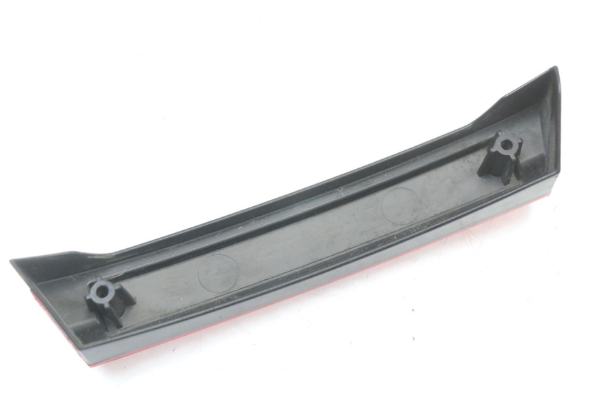 photo de OSŁONA BOCZNA RAMY PIAGGIO MP3 125 (2006 - 2014) - Punkty mocowania