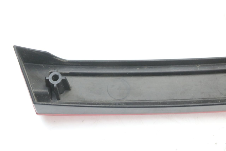 photo de OSŁONA BOCZNA RAMY PIAGGIO MP3 125 (2006 - 2014) - Stan powierzchni