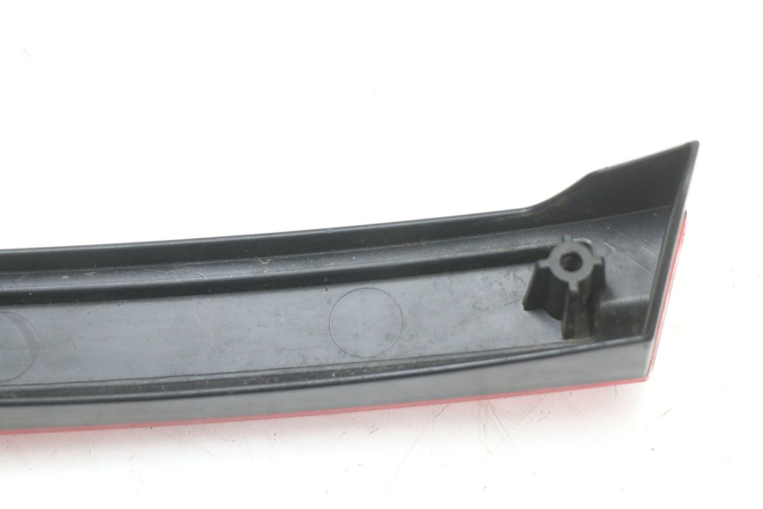 photo de OSŁONA BOCZNA RAMY PIAGGIO MP3 125 (2006 - 2014) - Część sprawdzona