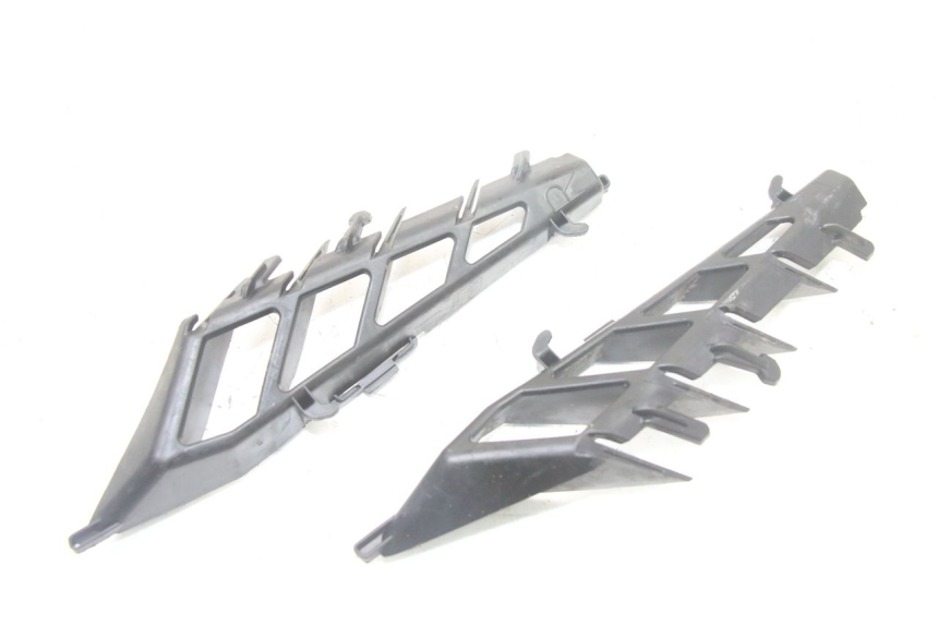 photo de OSŁONA BOCZNA RAMY PEUGEOT SPEEDFIGHT 3 LC 2T 50 (2009 - 2015) - Szczegół części