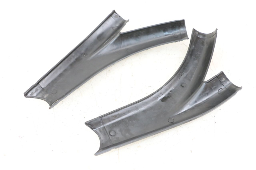 photo de OSŁONA BOCZNA RAMY APOLLO RFZ 140 - Szczegół części