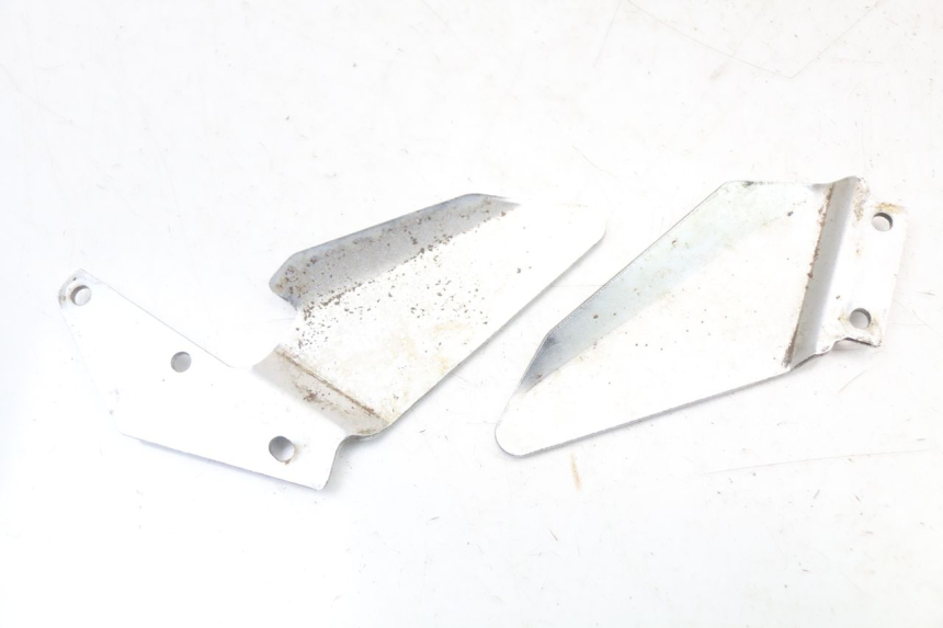 photo de OSŁONA BOCZNA RAMY SUZUKI GS F 500 (2004 - 2007) - Zoom stanu zużycia