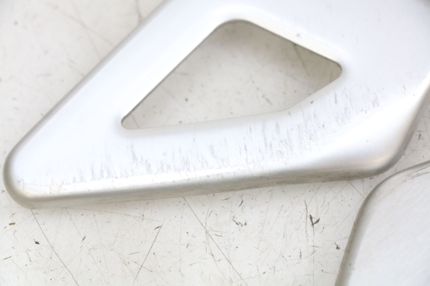 photo de OSŁONA BOCZNA RAMY SUZUKI SV N 650 (1999 - 2002) - Inny kąt widzenia