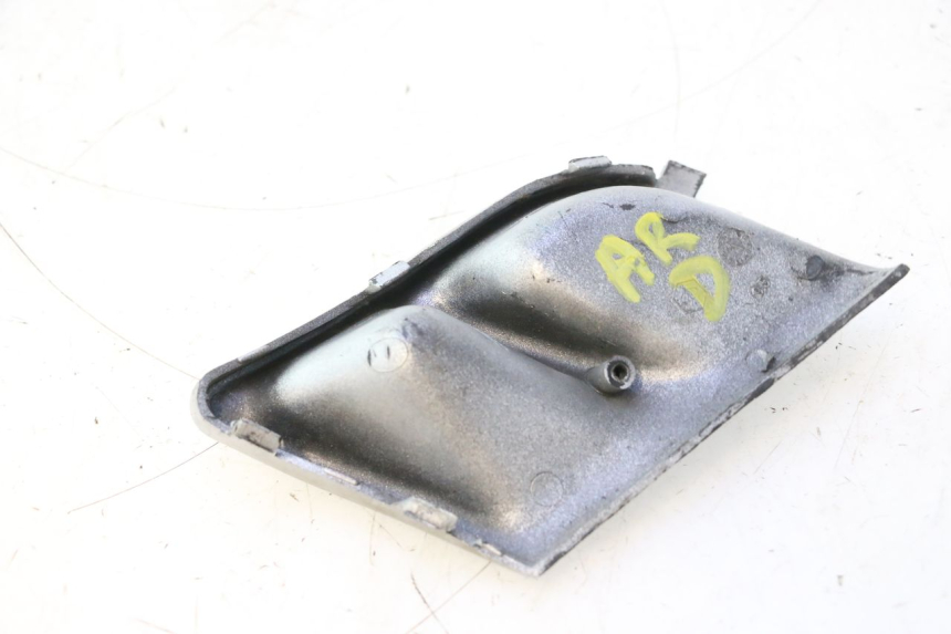 photo de OSŁONA BOCZNA RAMY PIAGGIO TYPHOON 50 (1993 - 1999) - Zbliżenie techniczne