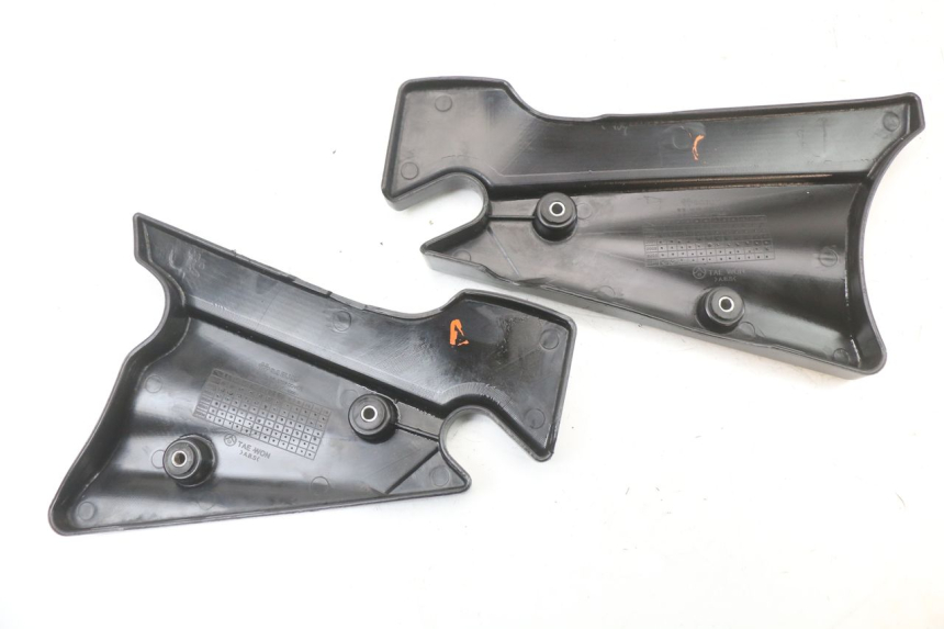 photo de OSŁONA BOCZNA RAMY DAELIM VL DAYSTAR 125 (2000 - 2011) - Szczegół części