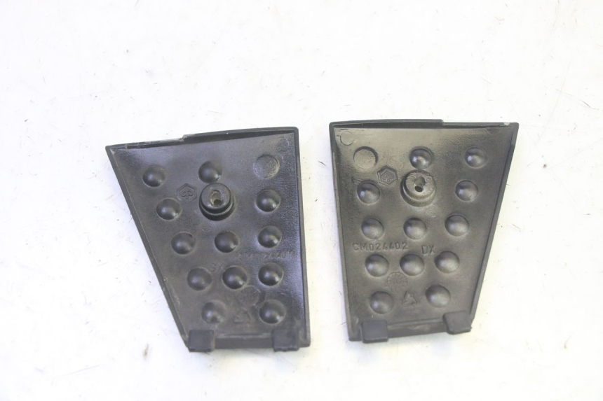 photo de OSŁONA BOCZNA RAMY PIAGGIO XEVO - X EVO 125 (2007 - 2017) - Zoom stanu zużycia