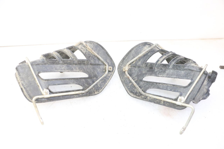 photo de OSŁONA BOCZNA RAMY YAMAHA YFM R RAPTOR 250 (2008 - 2014) - Zbliżenie techniczne