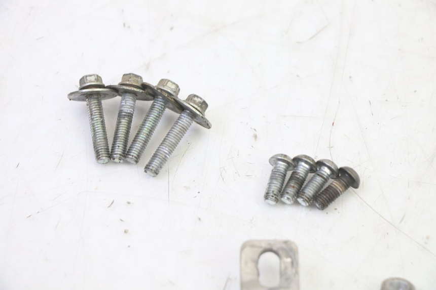 photo de OSŁONA BOCZNA RAMY YAMAHA YZ-F YZF 250 (2014 - 2018) - Inny kąt widzenia