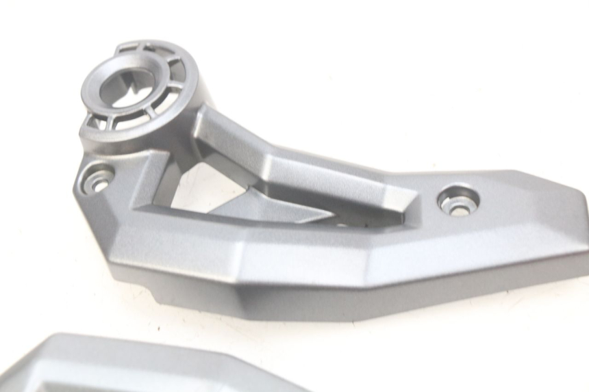 photo de OSŁONA BOCZNA RAMY KAWASAKI Z 650 (2016 - 2019) - Zoom stanu zużycia