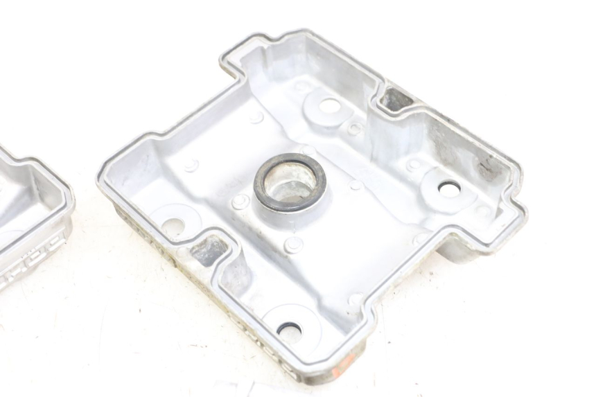 photo de OSŁONA DŹWIGNI ZAWORÓW HYOSUNG GV AQUILA 125 (2000 - 2009) - Stan powierzchni