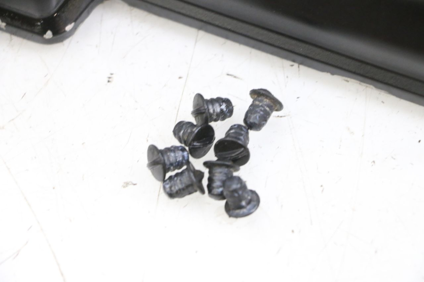 photo de OSŁONA DŹWIGNI ZAWORU MV AGUSTA BRUTALE R WALLY 910 (2008 - 2008) - Widok produktu