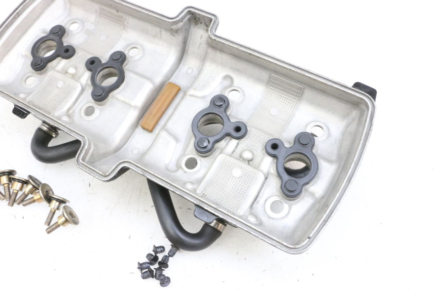 photo de OSŁONA DŹWIGNI ZAWORU MV AGUSTA BRUTALE R WALLY 910 (2008 - 2008) - Inny kąt widzenia