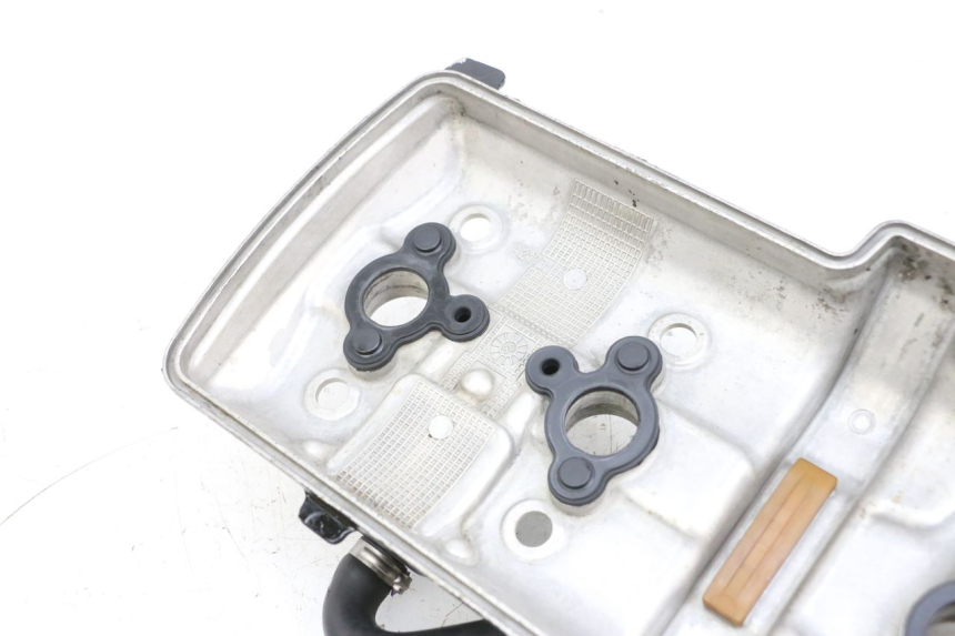 photo de OSŁONA DŹWIGNI ZAWORU MV AGUSTA BRUTALE R WALLY 910 (2008 - 2008) - Zbliżenie techniczne