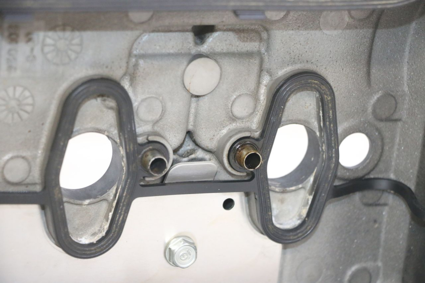 photo de OSŁONA DŹWIGNI ZAWORU HONDA CB R 1000 (2018 - 2023) - Część sprawdzona