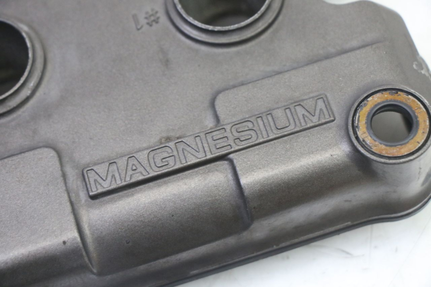 photo de OSŁONA DŹWIGNI ZAWORÓW HONDA CBR RR FIREBLADE 900 (1992 - 1994) - Zbliżenie techniczne