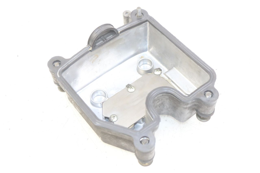 photo de OSŁONA DŹWIGNI ZAWORÓW KYMCO DINK STREET 125 (2009 - 2014) - Inny kąt widzenia