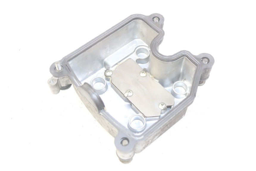 photo de OSŁONA DŹWIGNI ZAWORÓW KYMCO DINK STREET 125 (2009 - 2014) - Zbliżenie techniczne