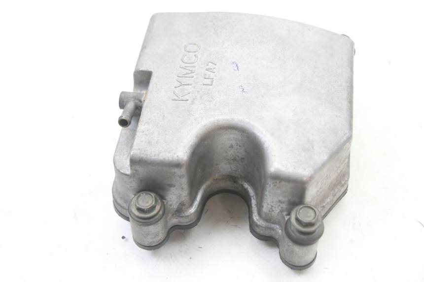 photo de OSŁONA DŹWIGNI ZAWORÓW KYMCO DINK STREET 125 (2009 - 2014) - Zoom stanu zużycia