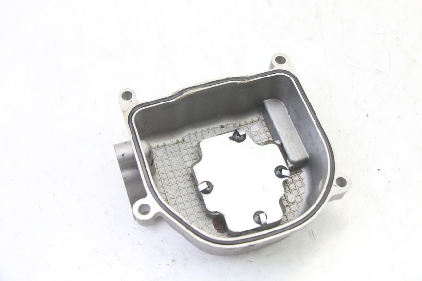 photo de OSŁONA DŹWIGNI ZAWORÓW PEUGEOT KISBEE 4T 50 (2018 - 2022) - Zoom stanu zużycia