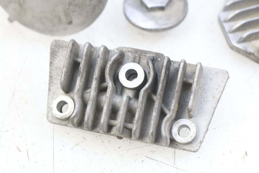 photo de OSŁONA DŹWIGNI ZAWORU YCF PILOT 125 - Zbliżenie techniczne