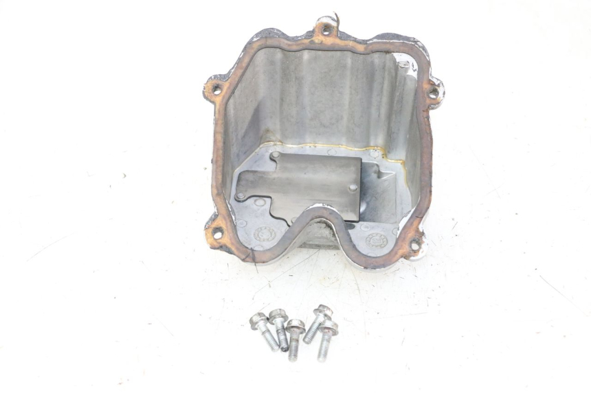 photo de OSŁONA DŹWIGNI ZAWORU PEUGEOT SATELIS 125 (2010 - 2012) - Inny kąt widzenia