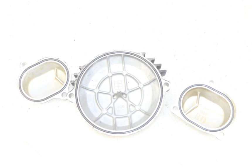 photo de OSŁONA DŹWIGNI ZAWORÓW YAMAHA SR 125 (1982 - 2003) - Zbliżenie techniczne