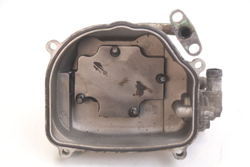 photo de OSŁONA DŹWIGNI ZAWORÓW PEUGEOT VIVACITY 125 (2010 - 2017) - Inny kąt widzenia