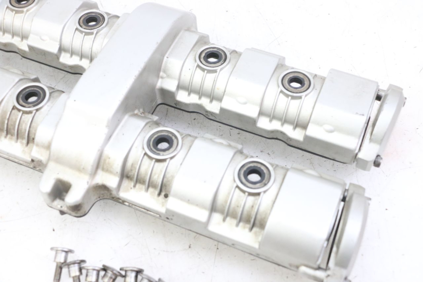 photo de OSŁONA DŹWIGNI ZAWORÓW YAMAHA FZS FAZER 600 (2001 - 2003) - Oznaczenia i referencje