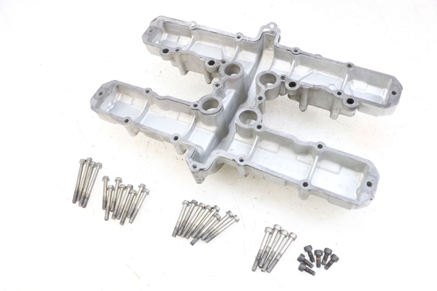 photo de OSŁONA DŹWIGNI ZAWORÓW KAWASAKI ZR 7 750 (1999 - 2004) - Inny kąt widzenia