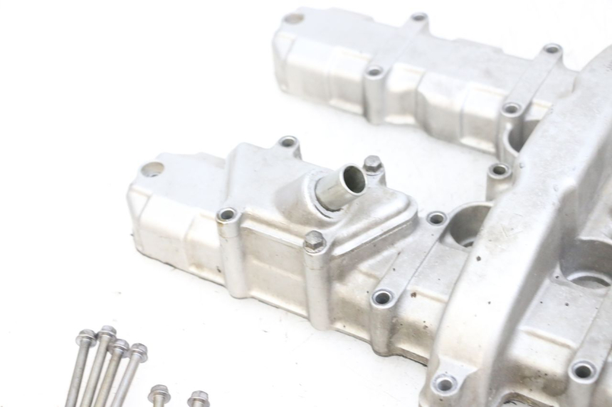 photo de OSŁONA DŹWIGNI ZAWORÓW KAWASAKI ZR 7 750 (1999 - 2004) - Widok ogólny