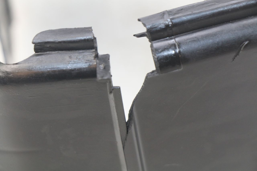 photo de OSŁONA CYLINDRA KYMCO AGILITY DELIVERY 4T 50 (2018 - 2023) - Zbliżenie techniczne