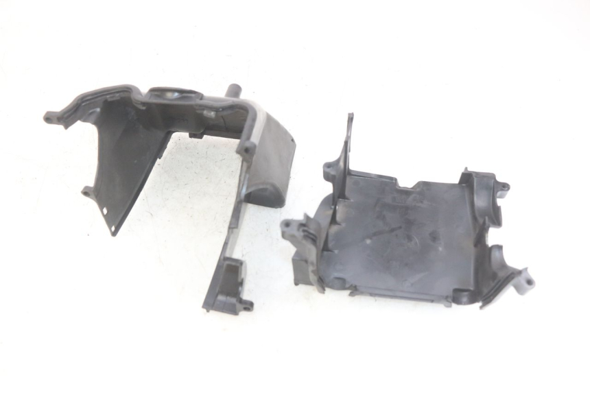 photo de OSŁONA CYLINDRA PEUGEOT CITYSTAR AIR 125 (2014 - 2017) - Widok ogólny