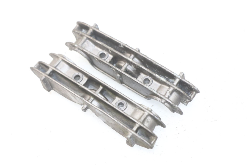 photo de OSŁONA CYLINDRA HYOSUNG COMET GTR 125 (2007 - 2014) - Widok główny