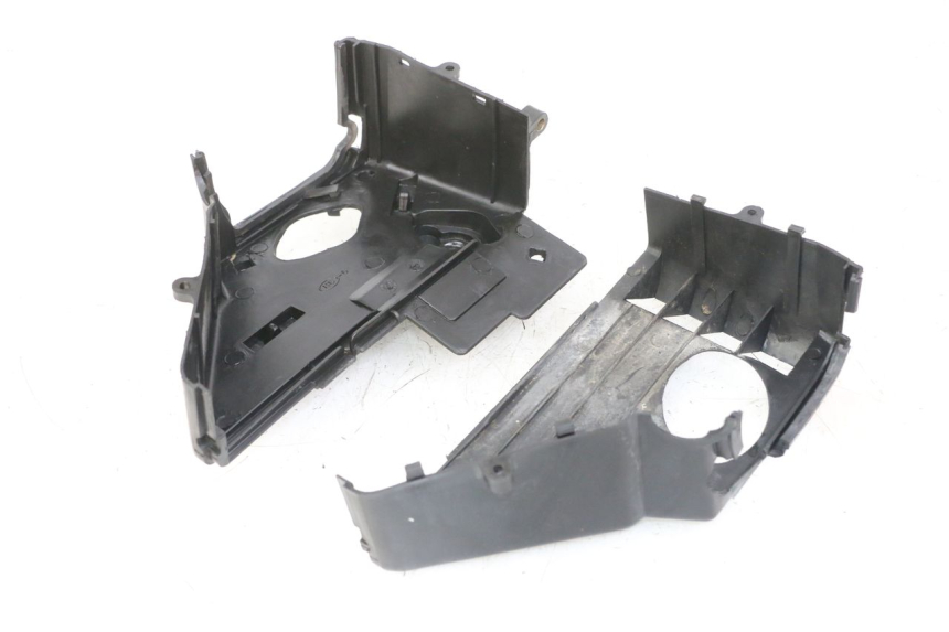 photo de OSŁONA CYLINDRA DAELIM BESBI 125 (2007 - 2008) - Szczegół części