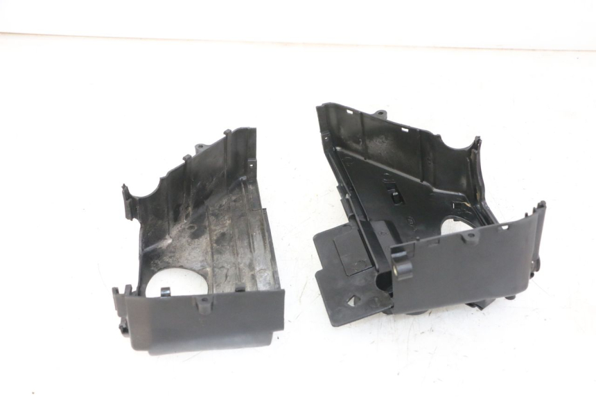 photo de OSŁONA CYLINDRA DAELIM BESBI 125 (2007 - 2008) - Punkty mocowania