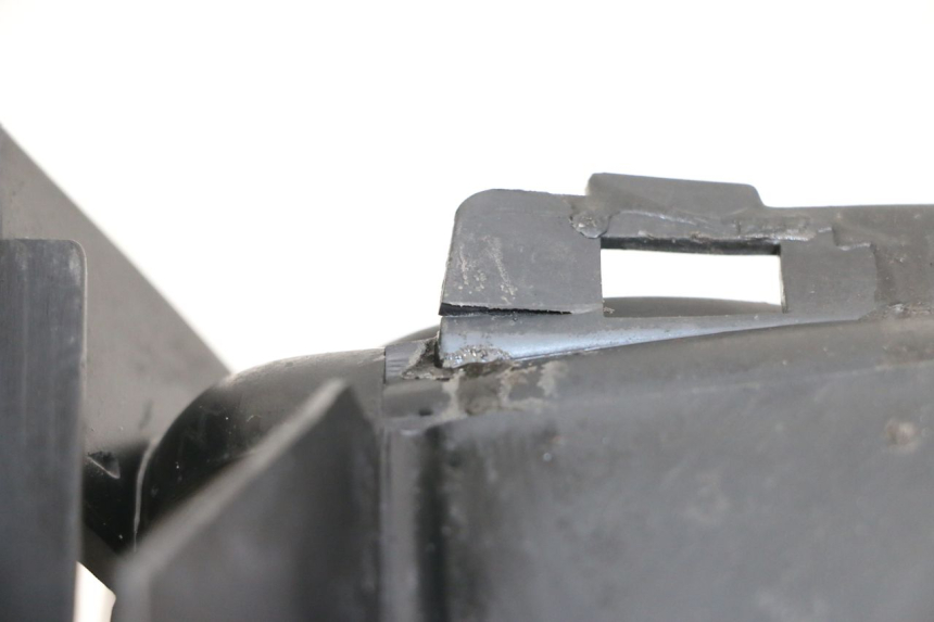 photo de OSŁONA CYLINDRA PEUGEOT ELYSTAR 50 (2002 - 2014) - Inny kąt widzenia