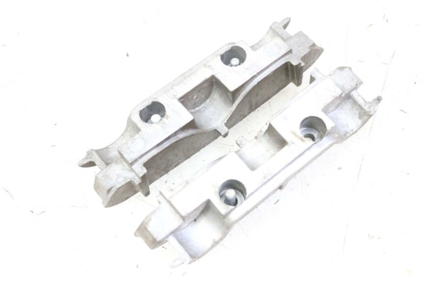 photo de OSŁONA CYLINDRA HYOSUNG GTR 125 (2006 - 2008) - Szczegół części