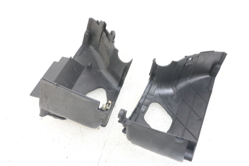 photo de OSŁONA CYLINDRA PEUGEOT KISBEE 4T 50 (2010 - 2017) - Punkty mocowania