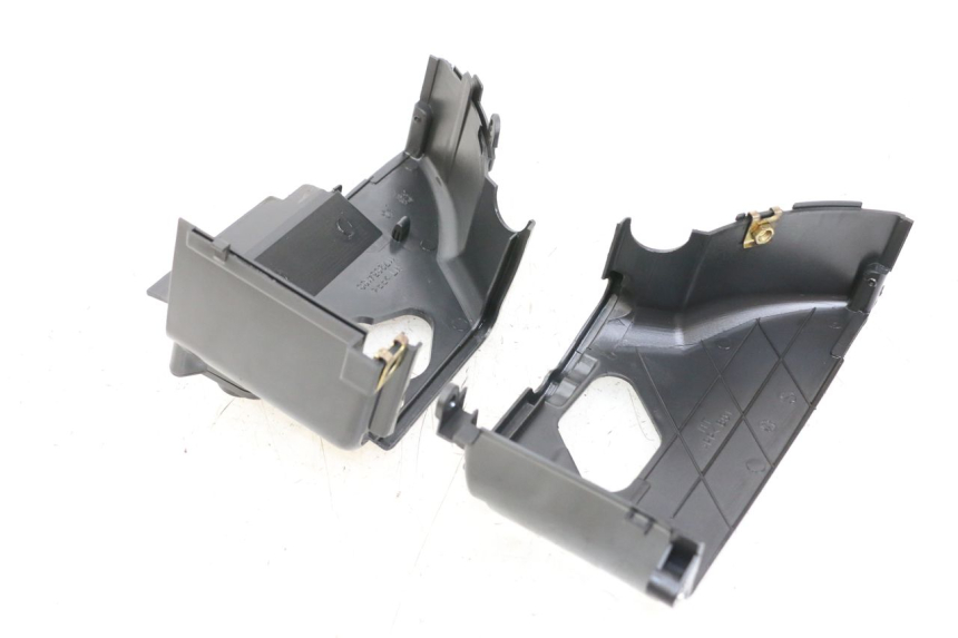 photo de OSŁONA CYLINDRA PEUGEOT KISBEE 4T 50 (2018 - 2022) - Szczegół części