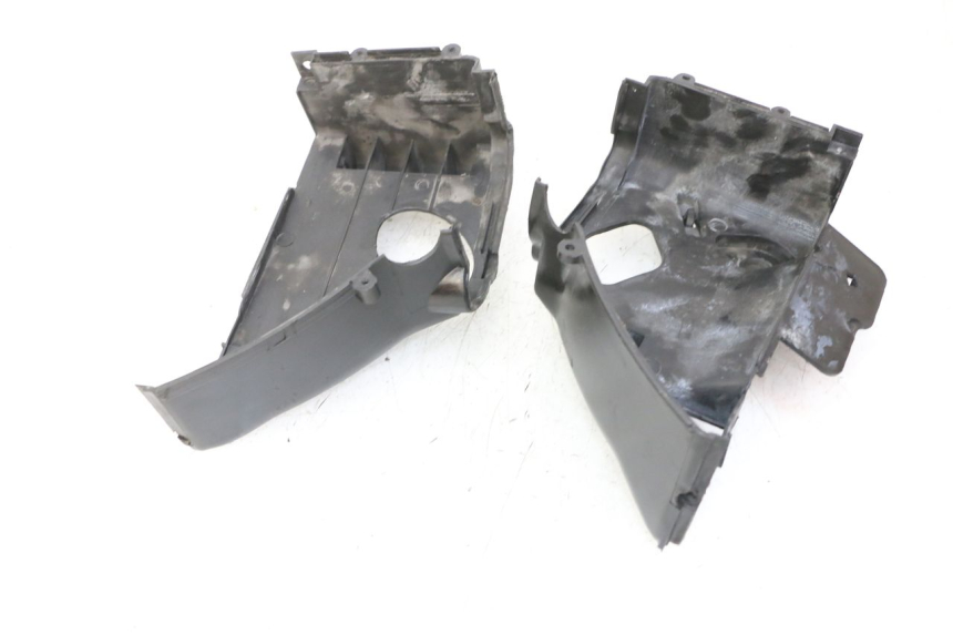 photo de OSŁONA CYLINDRA PEUGEOT VIVACITY 125 (2010 - 2017) - Zbliżenie techniczne