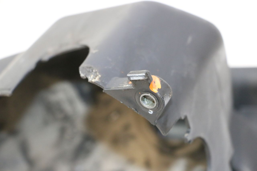 photo de OSŁONA CYLINDRA PEUGEOT TKR TREKKER FURIOUS 50 (2005 - 2014) - Szczegół części
